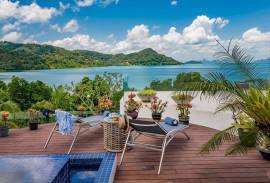 5-Bedroom Ultra-Luxe Oceanfront Villa in Ao Por