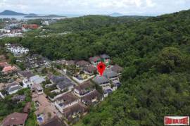 Executive Pool Villa- Gold Villa - 7 Bedrooms & 7 Baths in Rawai Near Nai Harn Beach