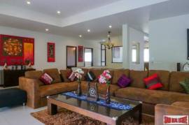 Executive Pool Villa- Gold Villa - 7 Bedrooms & 7 Baths in Rawai Near Nai Harn Beach