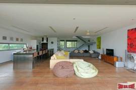 Alanna Yamu - Extra Large Two Storey Three Bedroom Penthouse with Private Pool - Fantastic Sea Views