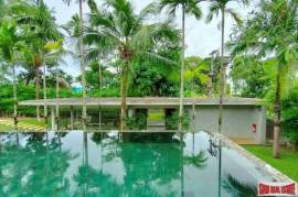 Alanna Yamu - Extra Large Two Storey Three Bedroom Penthouse with Private Pool - Fantastic Sea Views