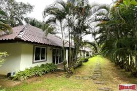 Investment 7-room resort business for sale in Khuekkhak, Phangnga