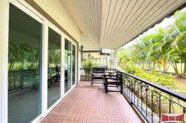 Investment 7-room resort business for sale in Khuekkhak, Phangnga
