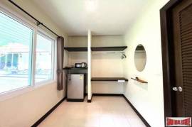 Investment 7-room resort business for sale in Khuekkhak, Phangnga