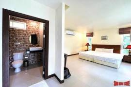 Investment 7-room resort business for sale in Khuekkhak, Phangnga