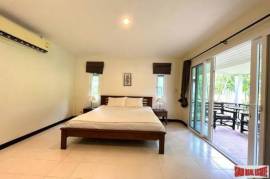 Investment 7-room resort business for sale in Khuekkhak, Phangnga