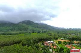 Investment 7-room resort business for sale in Khuekkhak, Phangnga