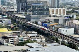 Ideo Mobi Sukhumvit 81 - Renovated Top Floor Duplex with Balcony at Sukhumvit 81, BTS On Nut