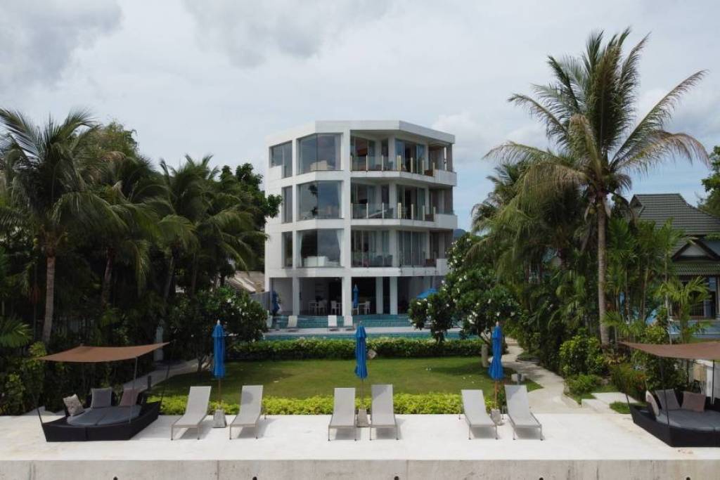 Beachfront Two Bedroom Penthouse directly on Bangtao beach with panoramic sea views