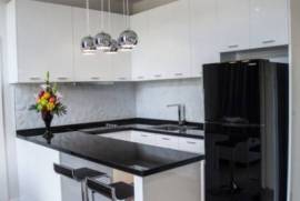 Icon Park - Modern Two Bedroom Penthouse with Beautiful Mountain View