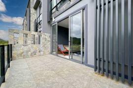 Black Mountain : 4 Story 3 Bedroom Townhouse