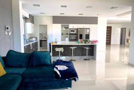 Fully Furnished 6 Bedroom Villa - Peyia, Paphos