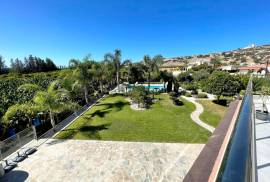 Fully Furnished 6 Bedroom Villa - Peyia, Paphos