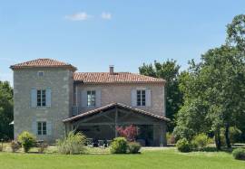 Elegant Hilltop Estate - Northern Gers 10-Hectare Property with a Michelin-Starred Legacy