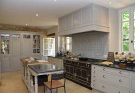 Elegant Hilltop Estate - Northern Gers 10-Hectare Property with a Michelin-Starred Legacy