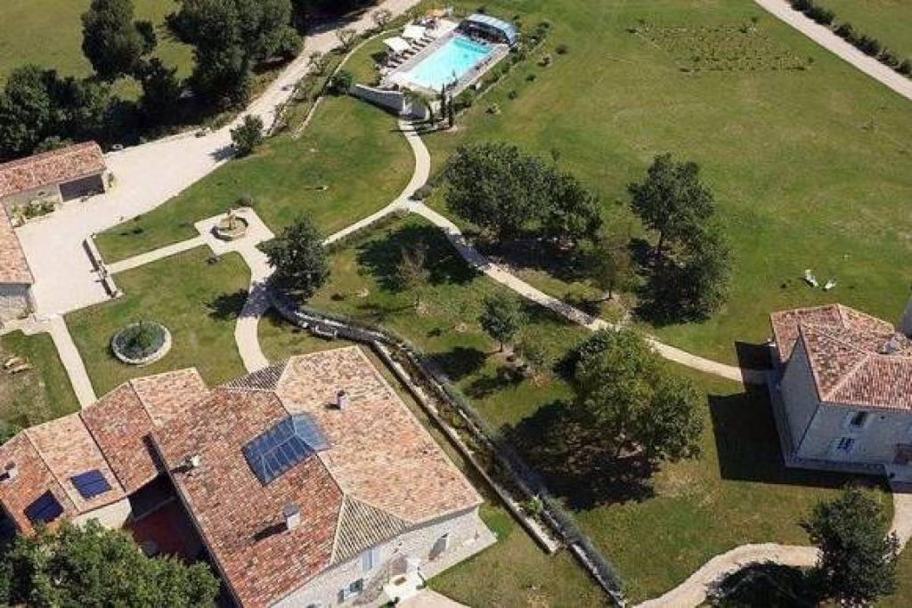 Elegant Hilltop Estate - Northern Gers 10-Hectare Property with a Michelin-Starred Legacy