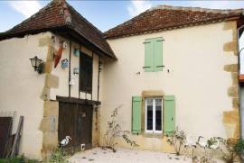 Property with gite, swimming pool, 11ha of land with etang