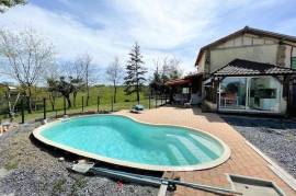 Property with gite, swimming pool, 11ha of land with etang