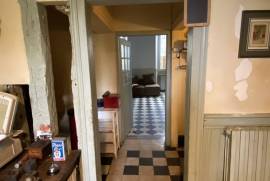 Bourgeois town house with pool, garden & independent apartment