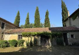 Magnificent manor with origins in the 15th century, with its farm and 30ha