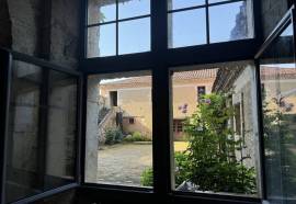 Magnificent manor with origins in the 15th century, with its farm and 30ha