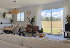 Villa on golf course with communal pool, Pyrenees views N°3