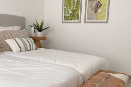 Villa on golf course with communal pool, Pyrenees views N°3