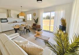 Villa on golf course with communal pool, Pyrenees views N°3