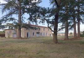 House for sale, 14 rooms - Auch 32000