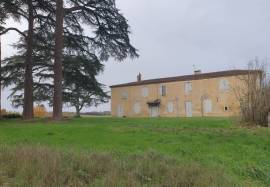 House for sale, 14 rooms - Auch 32000
