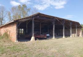 House for sale, 14 rooms - Auch 32000