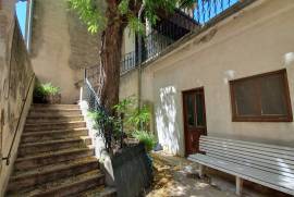 6 room, 140m2 Village house for sale in Autignac - 189 900 € *