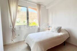 2 Bedroom Apartment In Parque Tropical Complex For Sale In Los Cristianos LP23877