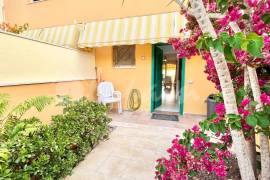 2 Bedroom Apartment In Parque Tropical Complex For Sale In Los Cristianos LP23877