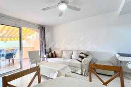 2 Bedroom Apartment In Parque Tropical Complex For Sale In Los Cristianos LP23877