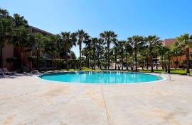 2 Bedroom Apartment with Pool View in Exclusive Condominium in Salgados - Albufeira