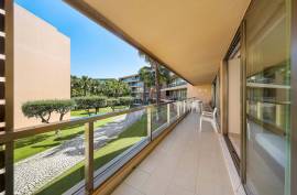 2 Bedroom Apartment with Pool View in Exclusive Condominium in Salgados - Albufeira