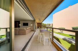 2 Bedroom Apartment with Pool View in Exclusive Condominium in Salgados - Albufeira