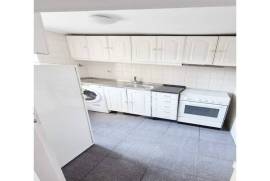 Apartamento T2+1 junto ao Elevador da Bica com Vista para o Tejo