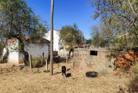 3 bedroom villa with land