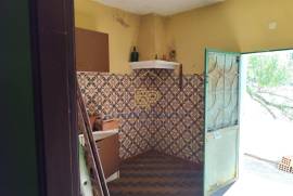 3 bedroom villa with land