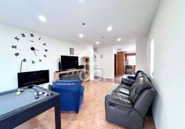 Floor refurbished villa with garden