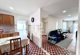 Floor refurbished villa with garden
