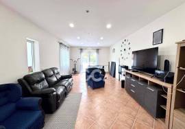 Floor refurbished villa with garden