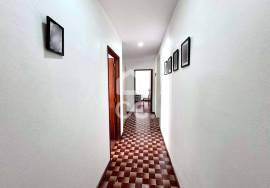 Floor refurbished villa with garden