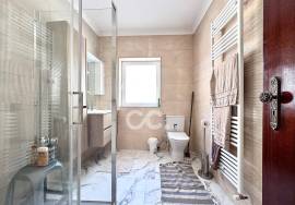 Floor refurbished villa with garden