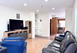Floor refurbished villa with garden