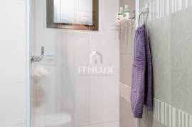 Apartment, for sale, FURNISHED, 73m2, 3 bedrooms, 1 suite, washed, semi-furnished, 1 vacancy, shopping, lower city, poa/rs