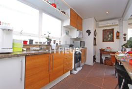 Great semi-furnished apartment, 213M², for sale, 4 bedrooms, 2 suites, 1 parking space, Mont ́Serrat, POA/RS