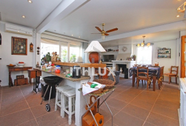 Great semi-furnished apartment, 213M², for sale, 4 bedrooms, 2 suites, 1 parking space, Mont ́Serrat, POA/RS
